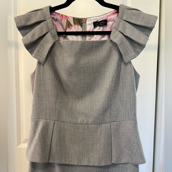 Ted Baker London Working Title Daizid Pleat Shoulder Peplum Dress Gray Size 2/US - Picture 3 of 10